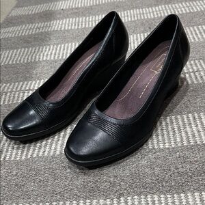 Clarks Everyday Black Wedge Pumps